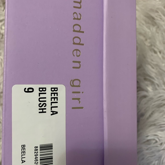 Steve Madden Red Heels size 39 US 8, worn once, still in box - Picture 5 of 5